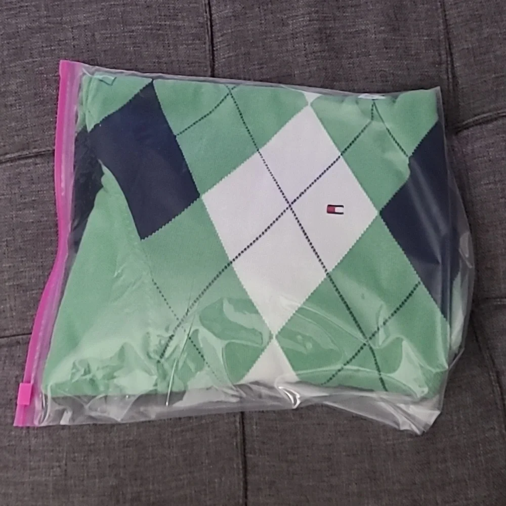 Tommy Hilfiger V Neck argyle‎ sweater Men's Large EUC